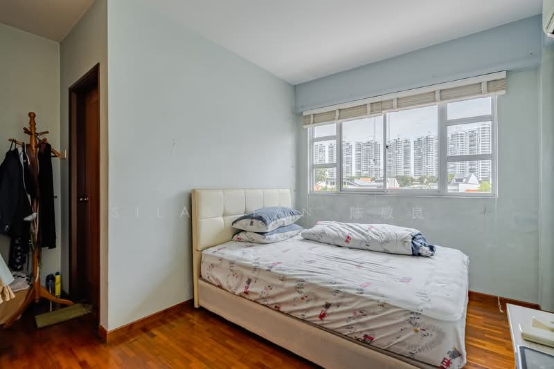 99 Years Corner Terrace, 3200 Sqft of Land, 1Km To Qifa and Pei Tong Corner Terrace For Sale at S$ 3,990,000 | PropertyGuru Singapore - Bedroom