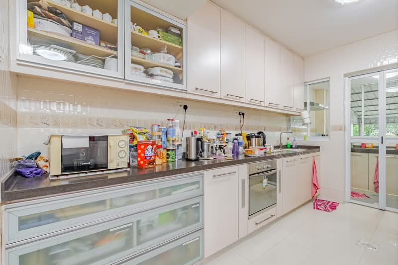 99 Years Corner Terrace, 3200 Sqft of Land, 1Km To Qifa and Pei Tong Corner Terrace For Sale at S$ 3,990,000 | PropertyGuru Singapore - Kitchen