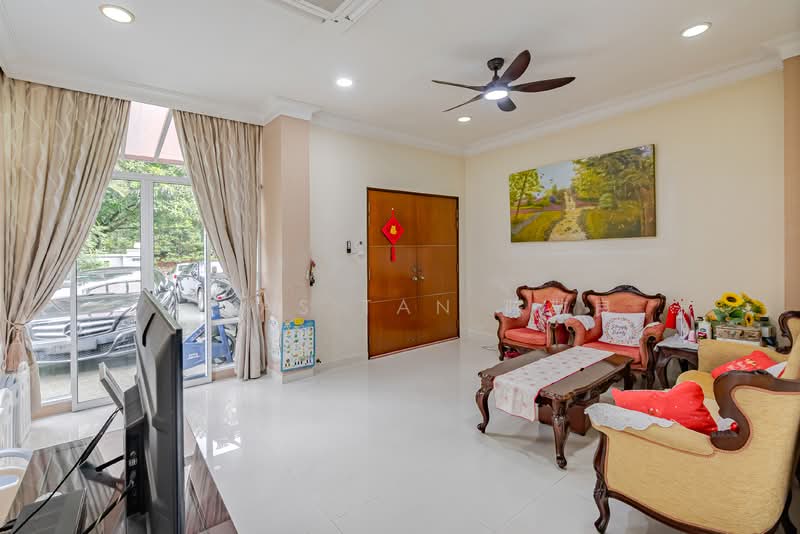 99 Years Corner Terrace, 3200 Sqft of Land, 1Km To Qifa and Pei Tong Corner Terrace For Sale at S$ 3,990,000 | PropertyGuru Singapore - Living Room