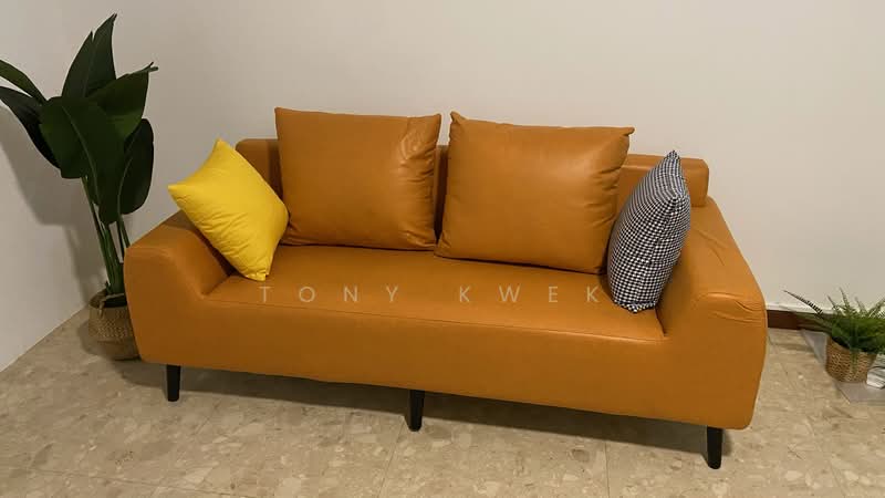 Woodsvale, 15 Woodlands Drive 72, Room Rental, 120 sqft, Condominium For Rent, by Tony Kwek, 500087741 - Living Room - PropertyGuru.com.sg