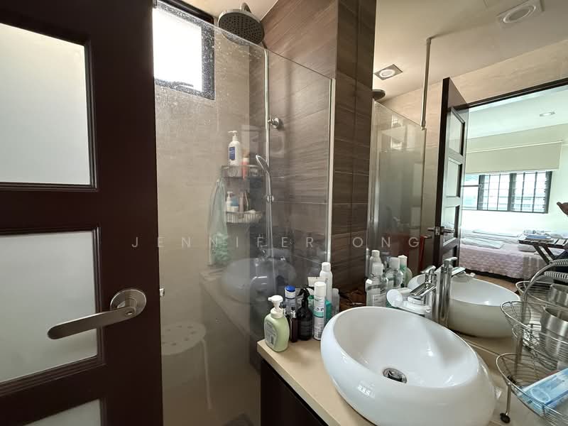 Hume Park I, 3 Hume Avenue, 4 Bedrooms, 1,452 sqft, Condominium For Rent, by Jennifer Ong, 500087742 - Bathroom - PropertyGuru.com.sg