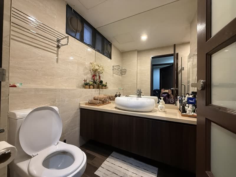 Hume Park I, 3 Hume Avenue, 4 Bedrooms, 1,452 sqft, Condominium For Rent, by Jennifer Ong, 500087742 - Bathroom - PropertyGuru.com.sg