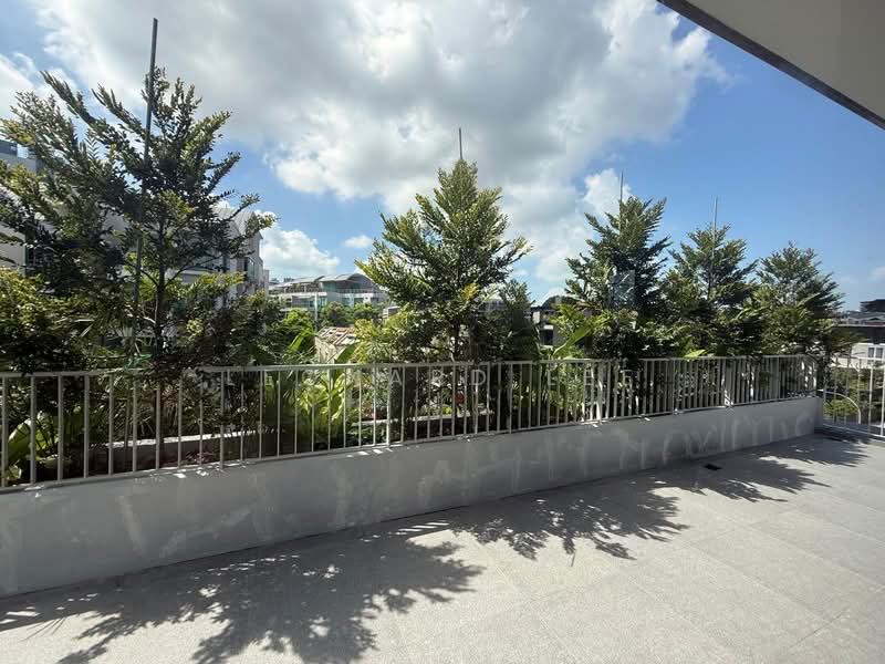 Fernhill Road / Steven’s’ MRT / 1km SCGS Semi-Detached House For Sale at S$ 20,000,000 | PropertyGuru Singapore - Balcony