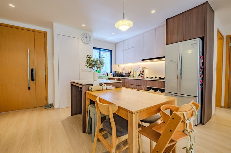 Uber 388 Condominium For Sale at S$ 1,900,000 | PropertyGuru Singapore - Kitchen