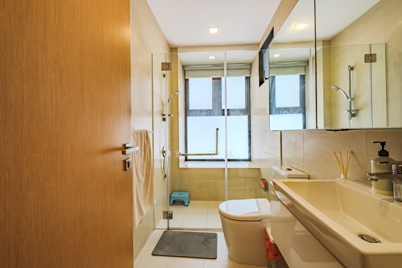Uber 388 Condominium For Sale at S$ 1,900,000 | PropertyGuru Singapore - Bathroom