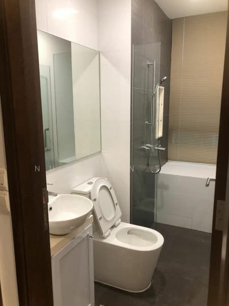Suites @ Surrey, 6 Surrey Road, 2 Bedrooms, 893 sqft, Apartment For Rent, by Nuan Lin Teo, 500087763 - Bathroom - PropertyGuru.com.sg