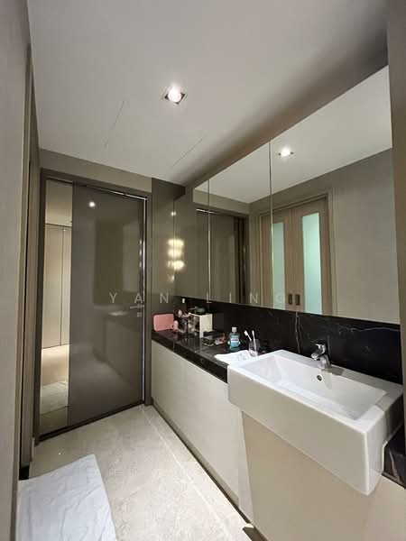 Flamingo Valley Condominium For Sale at S$ 1,050,000 | PropertyGuru Singapore - Bathroom