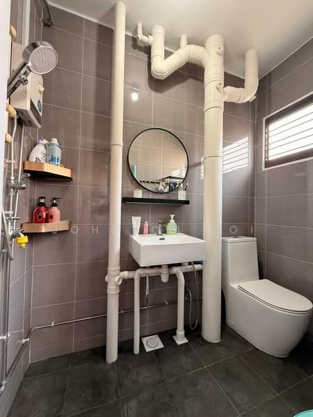 394 Yishun Avenue 6 HDB Flat For Sale at S$ 566,000 | PropertyGuru Singapore - Bathroom