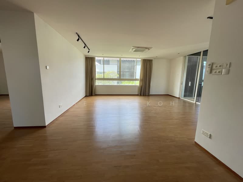 Bungalow with Pool at Duchess, Duchess Garden, 6 Bedrooms, 6,500 sqft, Bungalow House For Rent, by Sherlyn Koh, 500087803 - Bedroom  - PropertyGuru.com.sg