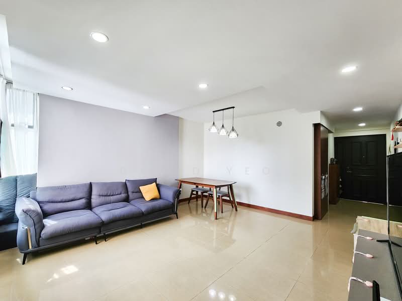 631 Senja Road HDB Flat For Sale at S$ 638,000 | PropertyGuru Singapore - Living Room