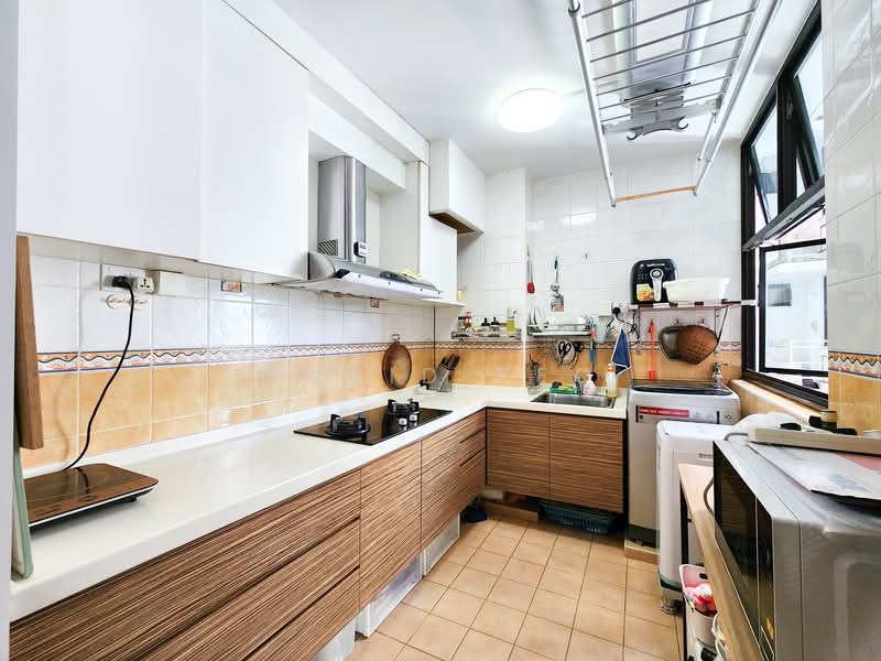 631 Senja Road HDB Flat For Sale at S$ 638,000 | PropertyGuru Singapore - Kitchen