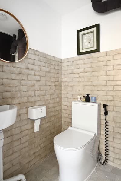 4 bedroom condo 1km Nanyang Primary Bukit Timah Dunearn, Farrer Road, Dunearn Road, Bukit Timah Road, Holland Road, Sixth Avenue Adam Road, 4 Bedrooms, 1,916 sqft, Apartment For Sale, by Daniel Lee, 500087815 - Bathroom - PropertyGuru.com.sg