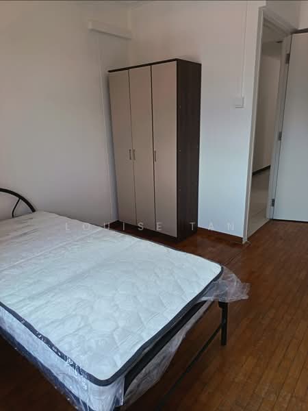 197 Rivervale Drive, 197 Rivervale Drive, 3 Bedrooms, 1,184 sqft, HDB Flat For Rent, by Louise Tan, 500087823 - Bedroom 1 - PropertyGuru.com.sg