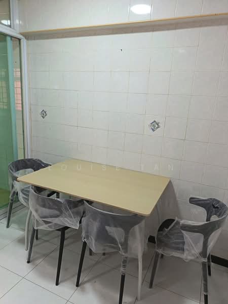 197 Rivervale Drive, 197 Rivervale Drive, 3 Bedrooms, 1,184 sqft, HDB Flat For Rent, by Louise Tan, 500087823 - Dining Room - PropertyGuru.com.sg