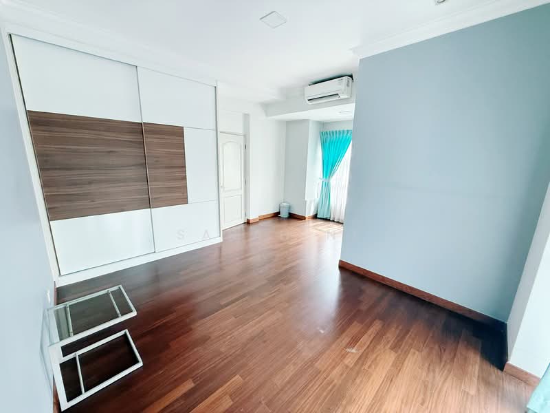 3-story Semi-D with 6 bedrooms on Saraca Road for sale Semi-Detached House For Sale at S$ 5,000,000 | PropertyGuru Singapore - Bedroom on level 3