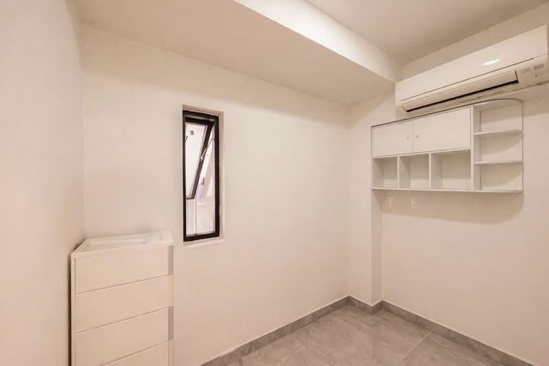 Beautifully Renovated, Freehold, Cheap in Serangoon 2 Storey interterrace, , 4 Bedrooms, 2,360 sqft, Terraced House For Sale, by Chris Ooi, 500087832 - Interior - PropertyGuru.com.sg