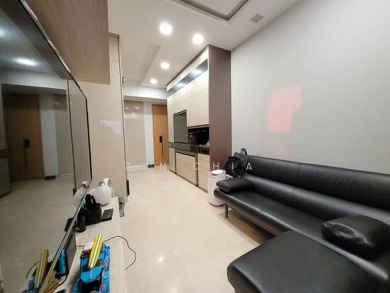 Commonwealth Towers Condominium For Sale at S$ 1,100,000 | PropertyGuru Singapore - Living Room