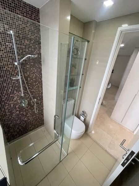 Angullia Park Residences @ Orchard Apartment For Sale at S$ 3,550,000 | PropertyGuru Singapore - Bathroom