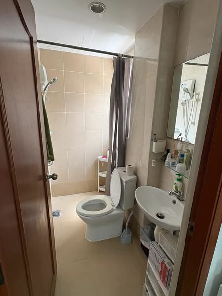 shrewsbury road, Shrewsbury Road, Room Rental, 200 sqft, Walk-up Apartment For Rent, by Evelyn Lee, 500087868 - Bathroom - PropertyGuru.com.sg