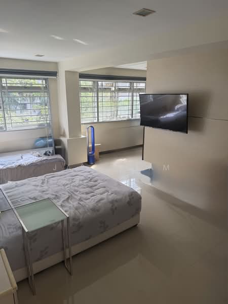 185 Pasir Ris Street 11 HDB Flat For Sale at S$ 770,000 | PropertyGuru Singapore - Bedroom