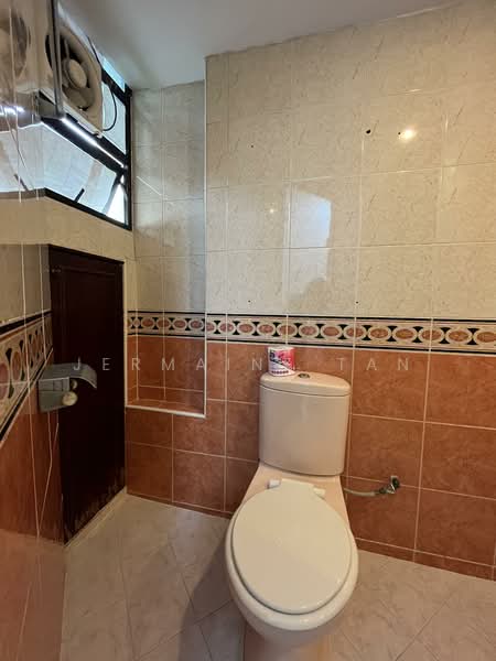 Ivory Heights, Jurong East Street 13, Room Rental, 100 sqft, Condominium For Rent, by Jermaine Tan, 500087876 - Bathroom - PropertyGuru.com.sg