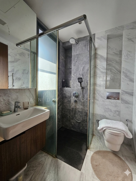 Spottiswoode 18 Condominium For Sale at S$ 1,699,999 | PropertyGuru Singapore - Bathroom