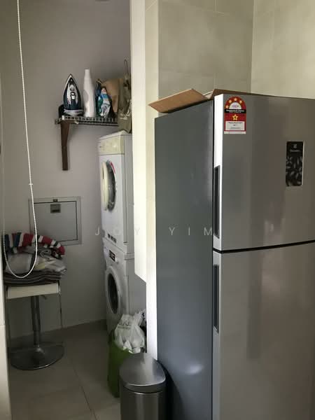 The Cornwall Condominium For Sale at S$ 1,600,000 | PropertyGuru Singapore - Separate yard area  