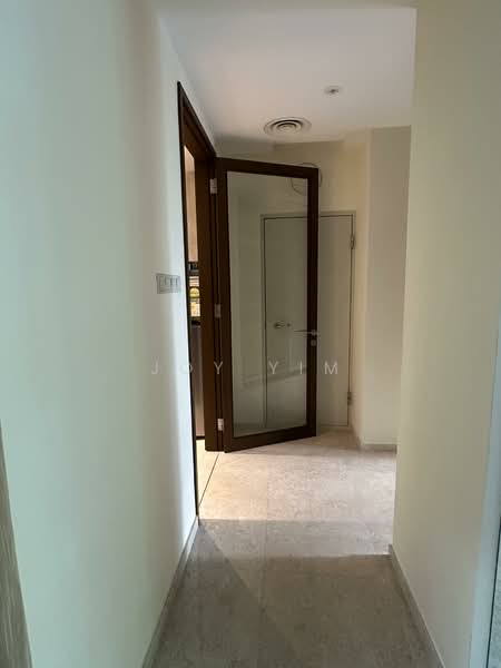 The Cornwall Condominium For Sale at S$ 1,600,000 | PropertyGuru Singapore - Corridor leading to kitchen/store/bedrm