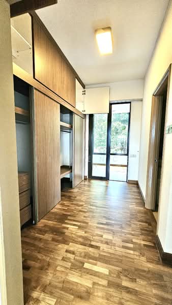 Swiss View Terraced House For Sale at S$ 5,600,000 | PropertyGuru Singapore - Interior