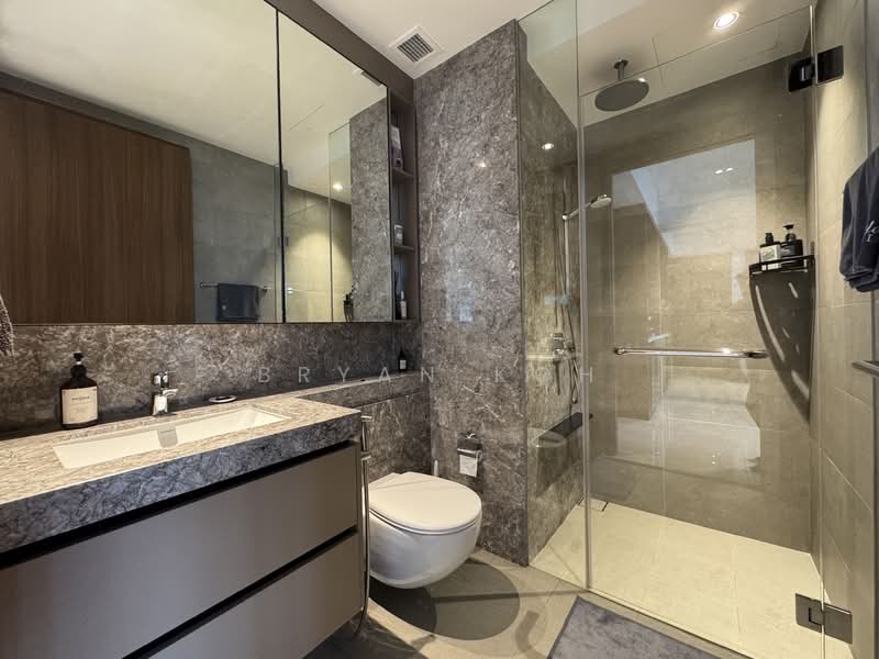 Stirling Residences Condominium For Sale at S$ 1,575,000 | PropertyGuru Singapore - Bathroom