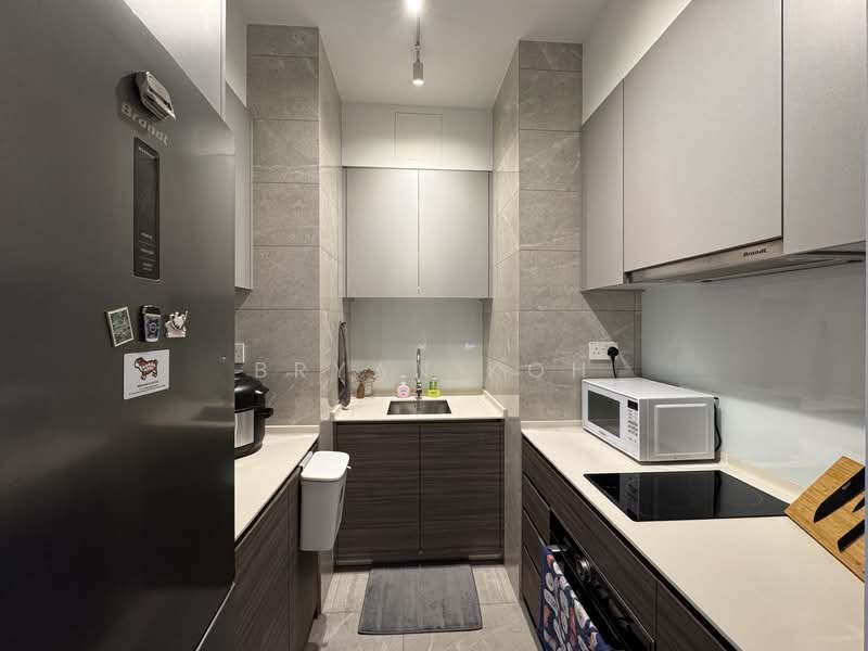 Stirling Residences Condominium For Sale at S$ 1,575,000 | PropertyGuru Singapore - Kitchen