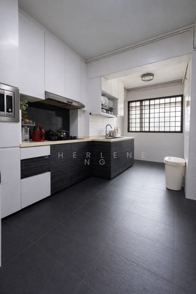 249 Bishan Street 22 HDB Flat For Sale at S$ 830,000 | PropertyGuru Singapore - Kitchen