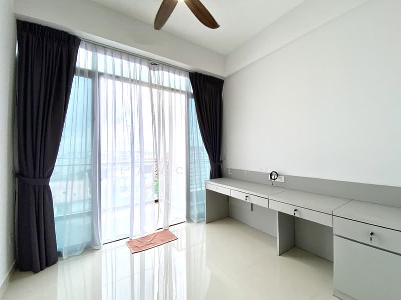 Midtown Residences, 1189 Upper Serangoon Road, 2 Bedrooms, 883 sqft, Condominium For Rent, by Lance Lim, 500087907 - Master Bedroom - PropertyGuru.com.sg