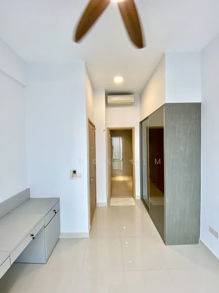 Midtown Residences, 1189 Upper Serangoon Road, 2 Bedrooms, 883 sqft, Condominium For Rent, by Lance Lim, 500087907 - Master Bedroom/Ensuite - PropertyGuru.com.sg