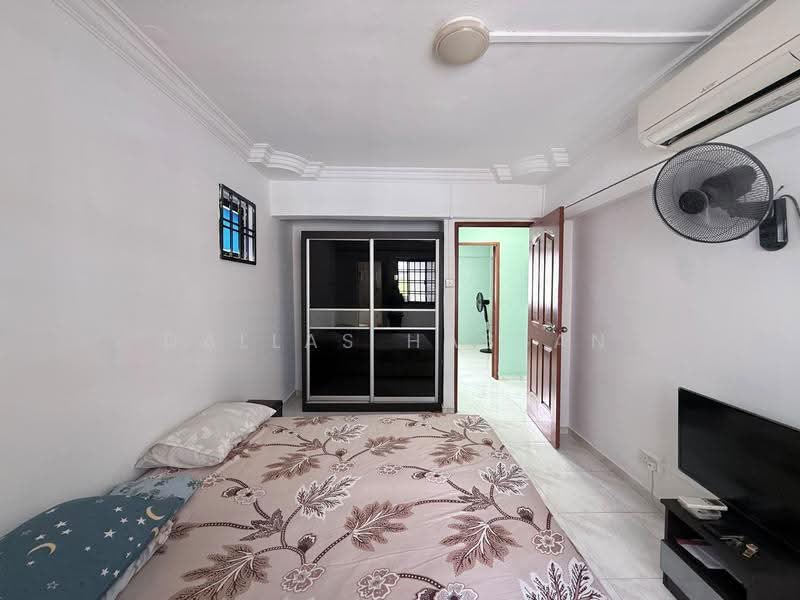 706 Hougang Avenue 2, 706 Hougang Avenue 2, Hougang / Punggol / Sengkang, 3 Bedrooms, 1,001 sqft, HDB Flat For Sale, by Dallas Hassan, 500087914 - Bedroom - PropertyGuru.com.sg