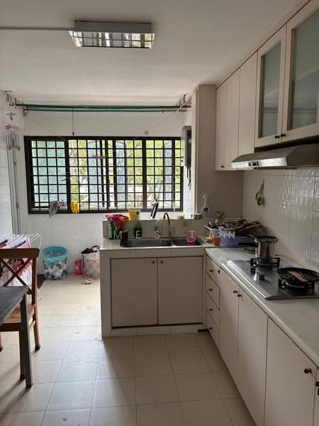 343 Clementi Avenue 5, 343 Clementi Avenue 5, 2 Bedrooms, 720 sqft, HDB Flat For Rent, by James Tan, 500087918 - Kitchen - PropertyGuru.com.sg