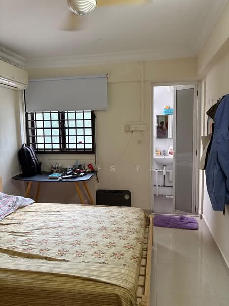 343 Clementi Avenue 5, 343 Clementi Avenue 5, 2 Bedrooms, 720 sqft, HDB Flat For Rent, by James Tan, 500087918 - Bedroom - PropertyGuru.com.sg