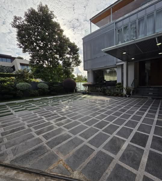 Braddell Heights Estate, Lynwood Grove, 7 Bedrooms, 13,500 sqft, Bungalow House For Sale, by Dan Lim, 500087949 - Exterior - PropertyGuru.com.sg