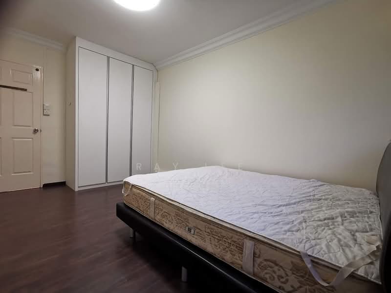 633 Choa Chu Kang North 6 HDB Flat For Sale at S$ 810,000 | PropertyGuru Singapore - Bedroom
