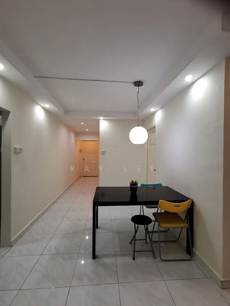 633 Choa Chu Kang North 6 HDB Flat For Sale at S$ 810,000 | PropertyGuru Singapore - Dining Room