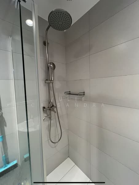 1 Canberra, 7 Canberra Drive, 1 Bedroom, 300 sqft, Executive Condominium For Rent, by Julie Cassandra, 500087957 - Bathroom - PropertyGuru.com.sg