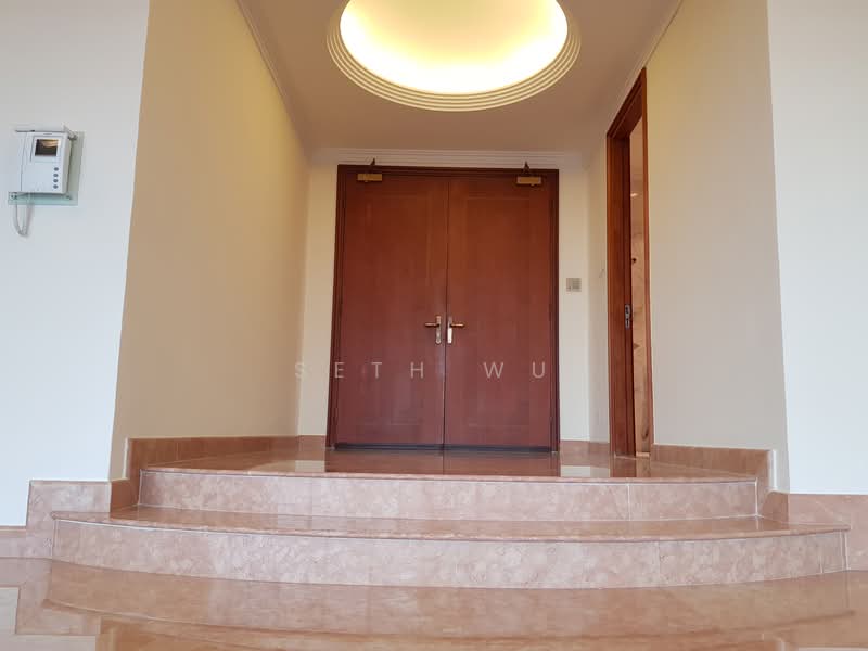 Four Seasons Park Condominium For Sale at S$ 11,500,000 | PropertyGuru Singapore - Entrance