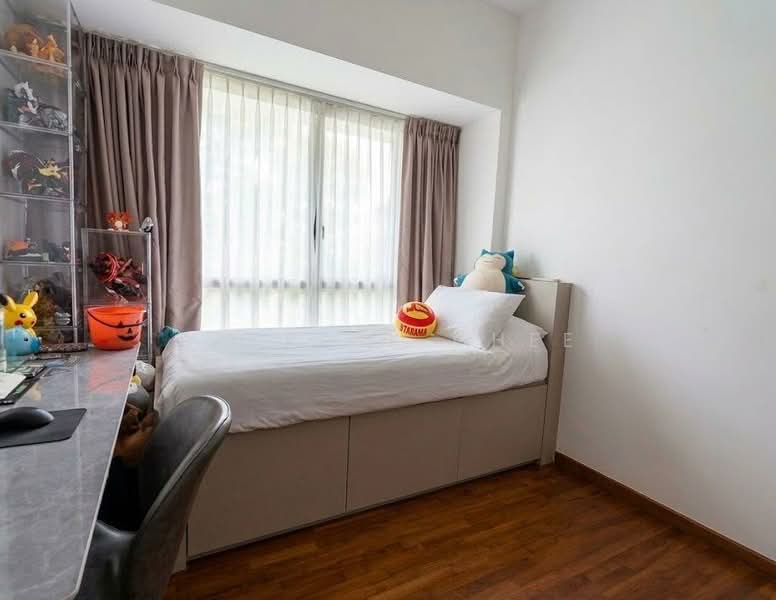Trevista Condominium For Sale at S$ 2,850,000 | PropertyGuru Singapore - Bedroom