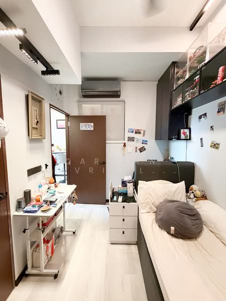 The Siena Apartment For Sale at S$ 2,200,000 | PropertyGuru Singapore - Bedroom