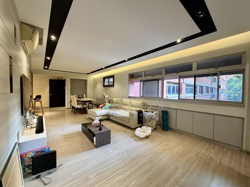 138 Pasir Ris Street 11 HDB Flat For Sale at S$ 698,000 | PropertyGuru Singapore - Living Room