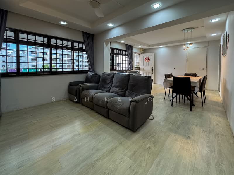 634 Woodlands Ring Road HDB Flat For Sale at S$ 620,000 | PropertyGuru Singapore - Living Room