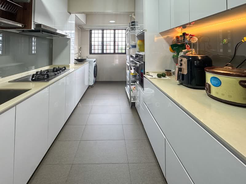 634 Woodlands Ring Road HDB Flat For Sale at S$ 620,000 | PropertyGuru Singapore - Kitchen