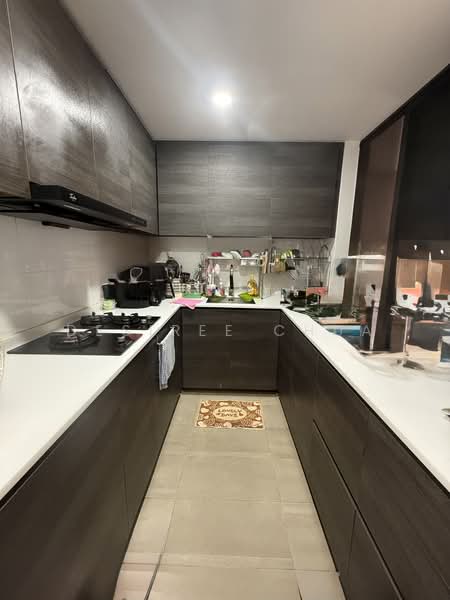 Sims Urban Oasis, 2 Sims Drive, 3 Bedrooms, 1,033 sqft, Condominium For Rent, by Desiree Chua, 500087978 - Kitchen - PropertyGuru.com.sg