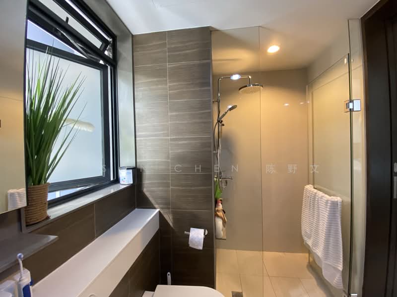 Botanique at Bartley Condominium For Sale at S$ 1,350,000 | PropertyGuru Singapore - Bathroom