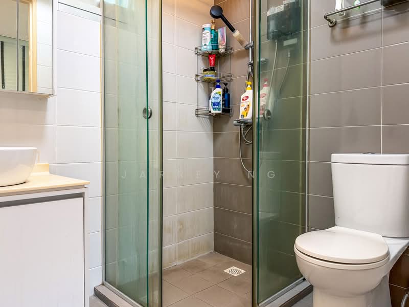 130B Lorong 1 Toa Payoh HDB Flat For Sale at S$ 1,188,000 | PropertyGuru Singapore - Bathroom